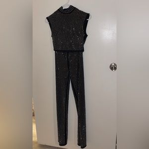 New! Never worn 2 piece crystals pants suit